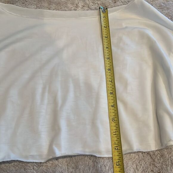 NWOT SHEIN white cropped off the shoulder tee. XS - Picture 3 of 6